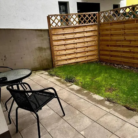 Apartment Wola Z Ogrodkiem Warschau Exterior foto