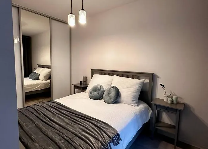 Apartment Wola Z Ogrodkiem