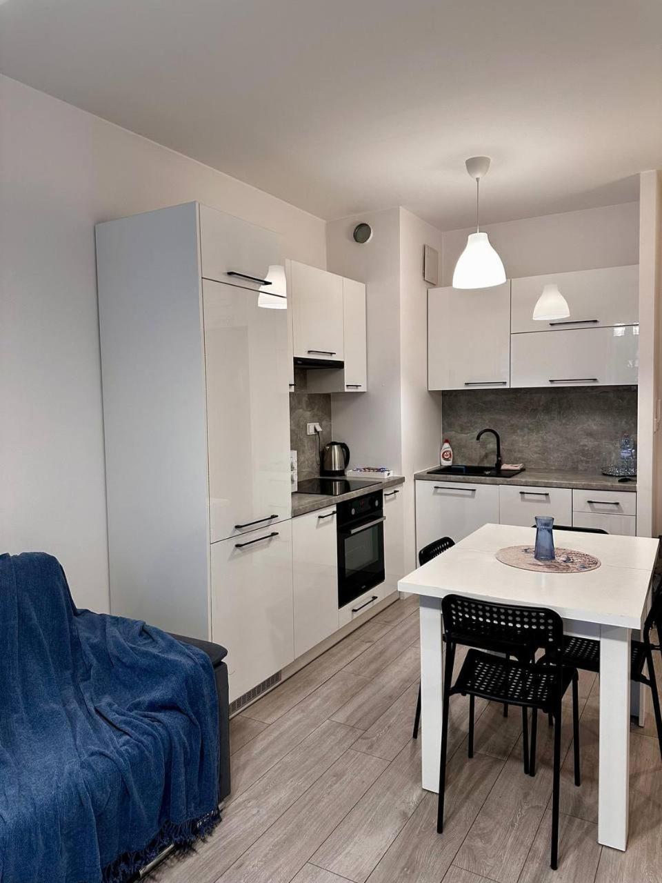 Apartment Wola Z Ogrodkiem